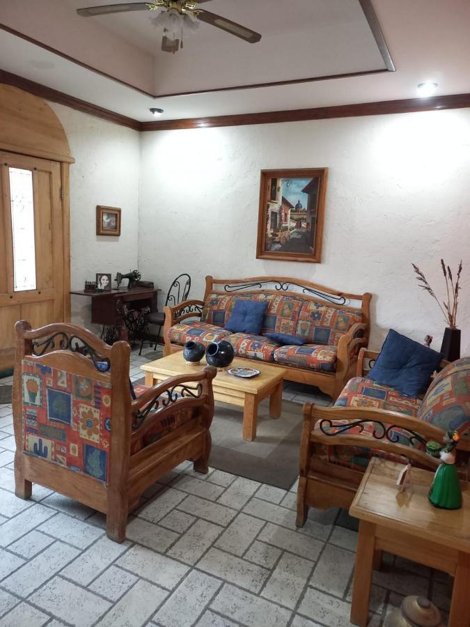 Home Stay Maria Hidalgo del Parral Exteriör bild