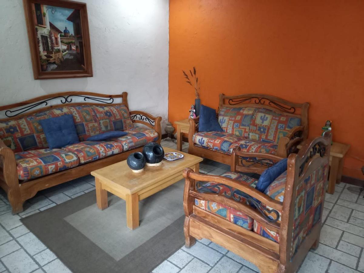 Home Stay Maria Hidalgo del Parral Exteriör bild